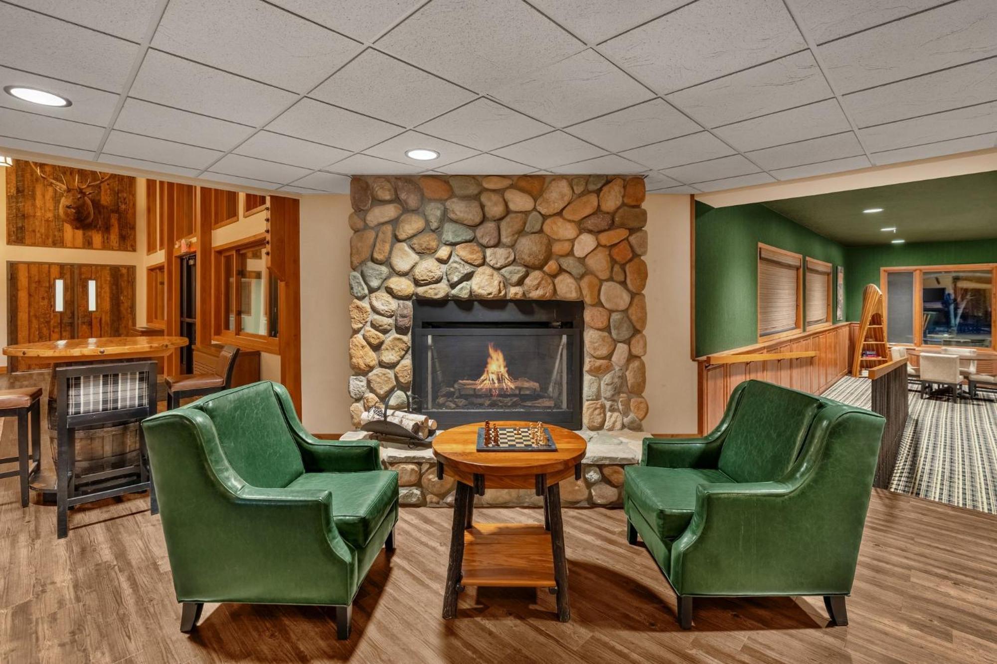 Holiday Inn Express & Suites Hayward By Ihg Exteriér fotografie