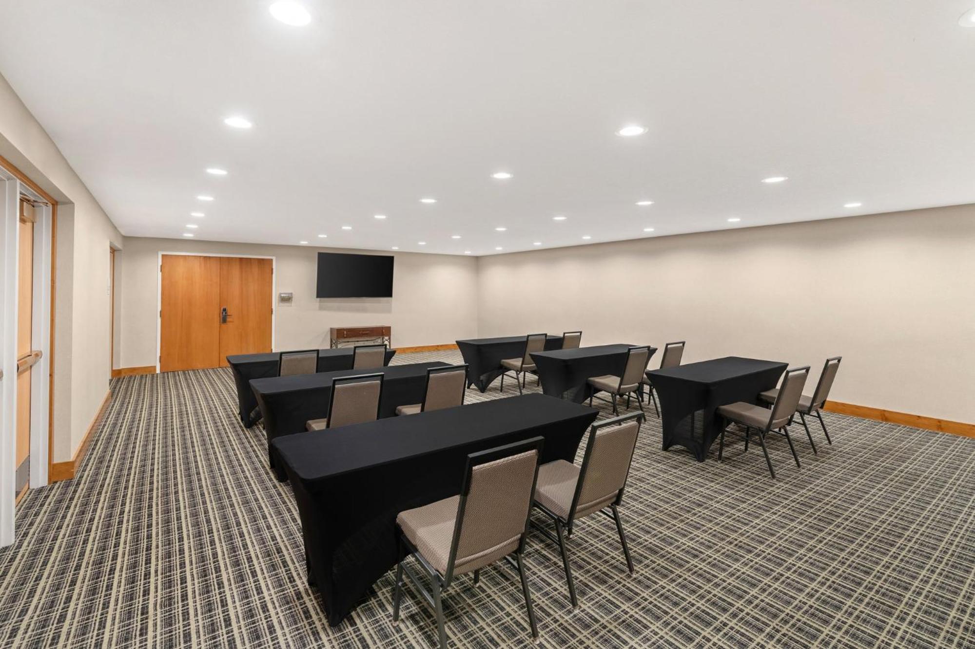 Holiday Inn Express & Suites Hayward By Ihg Exteriér fotografie
