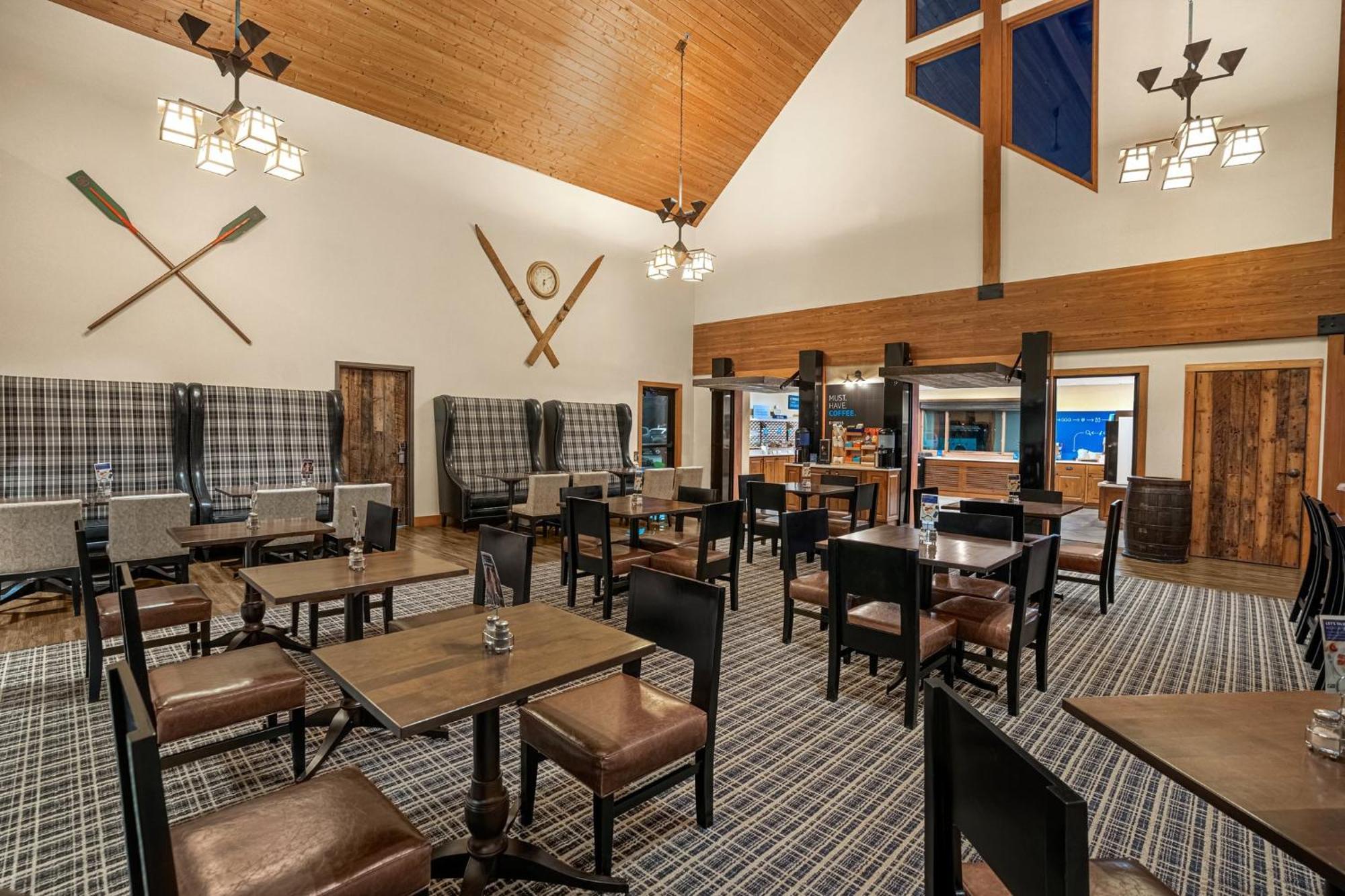 Holiday Inn Express & Suites Hayward By Ihg Exteriér fotografie